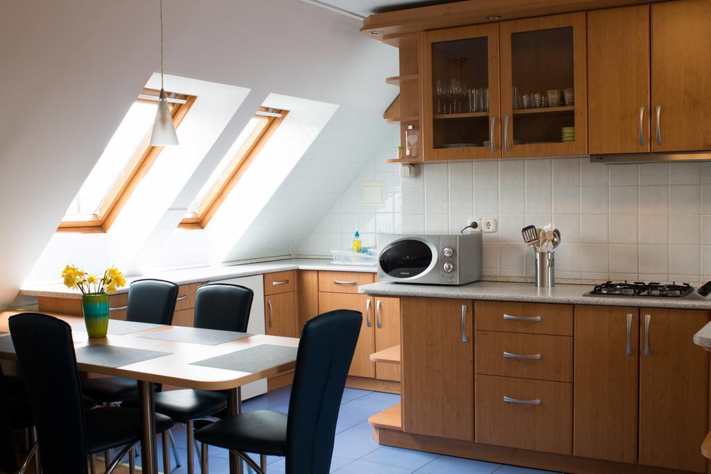 Titan Apartman Гюла Екстериор снимка