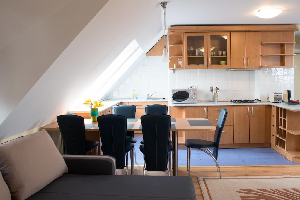 Titan Apartman Гюла Екстериор снимка